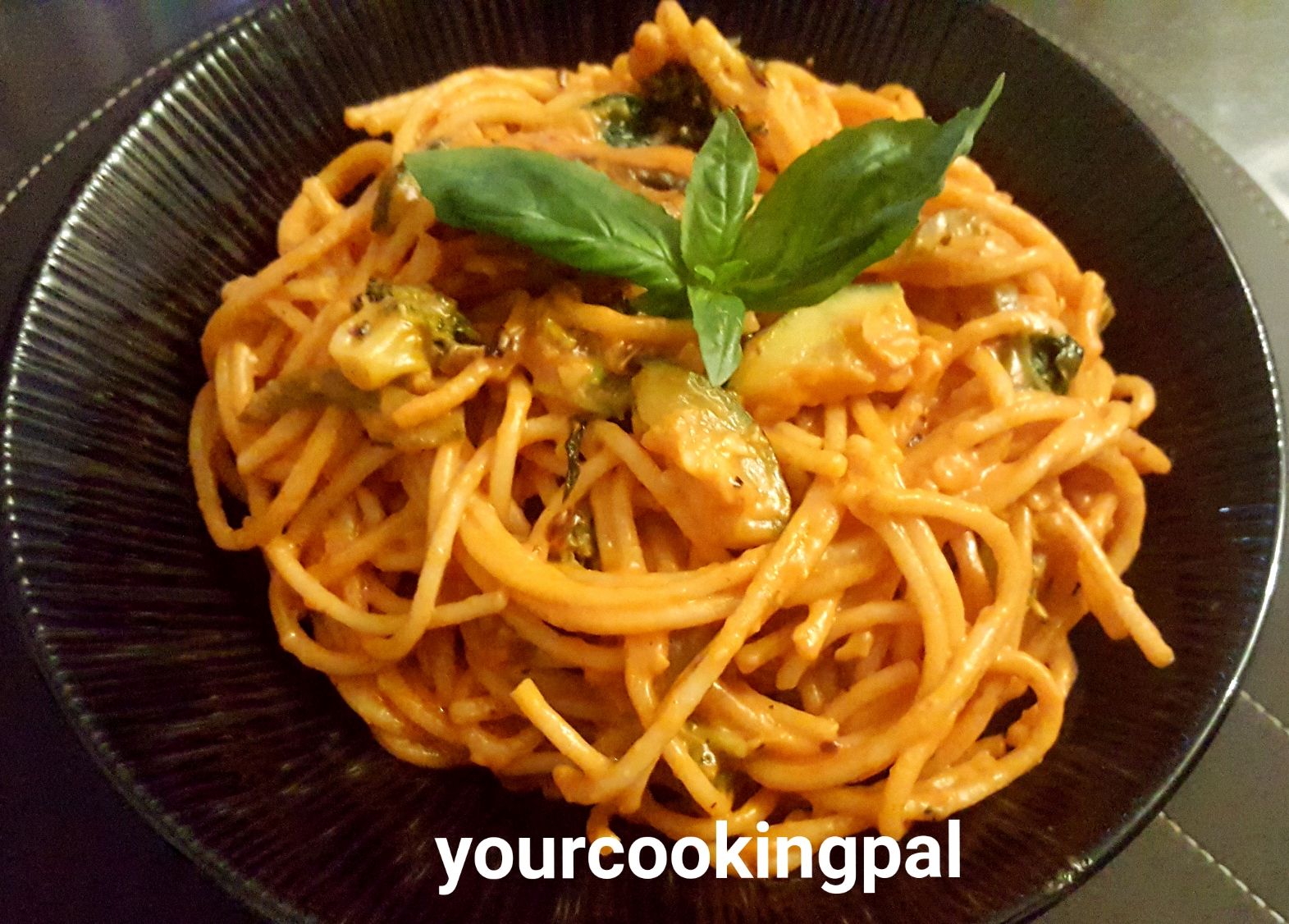 spaghetti-in-red-and-white-sauce-your-cooking-pal